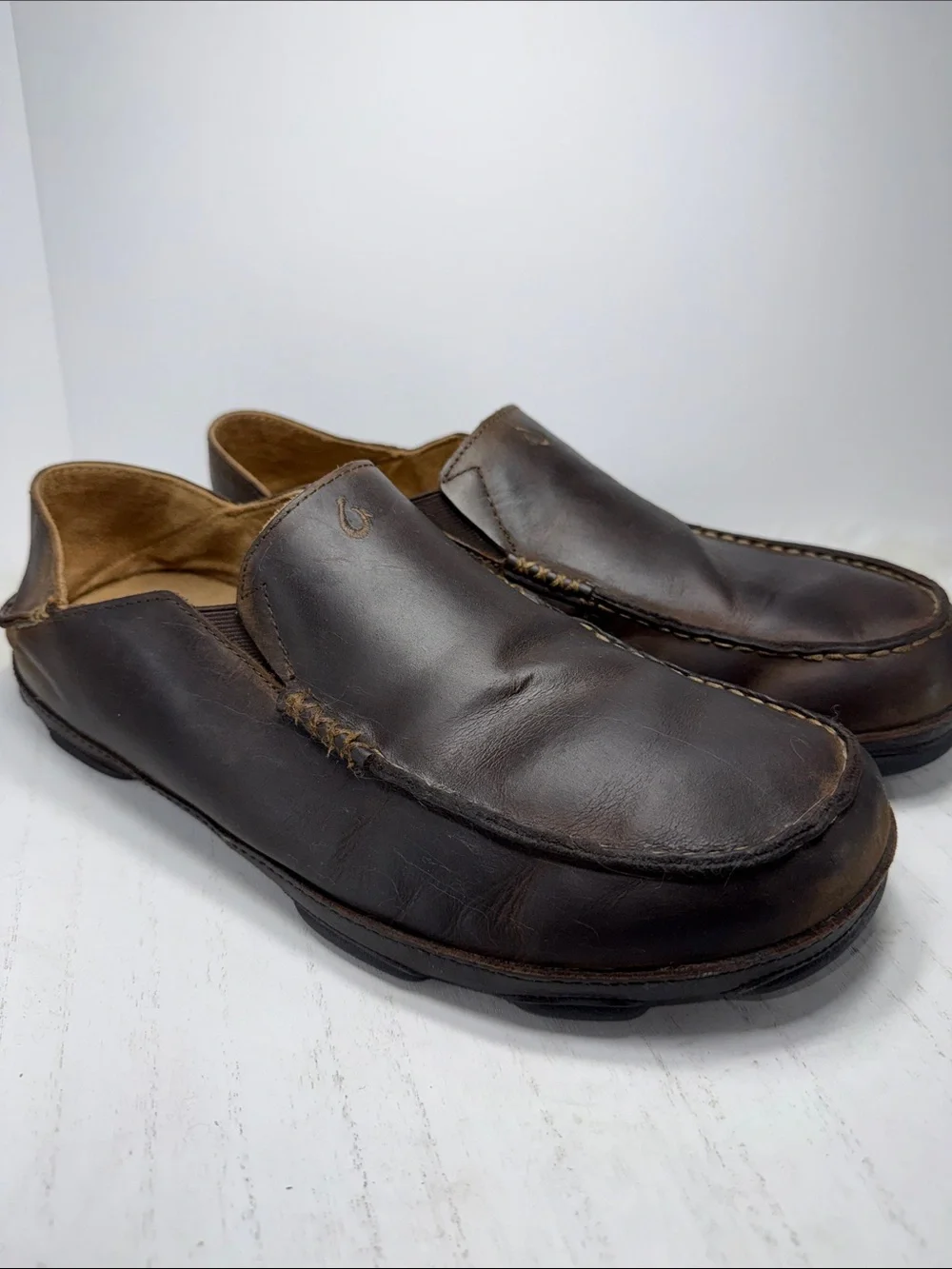 OluKai Men's Chocolate Brown Leather Slip-On Loafers
